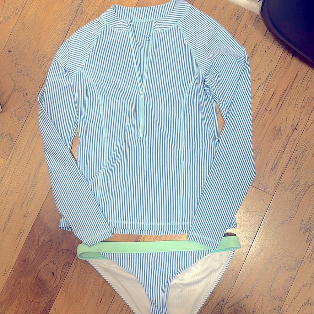 Southern Tide rash guard and matching bottoms